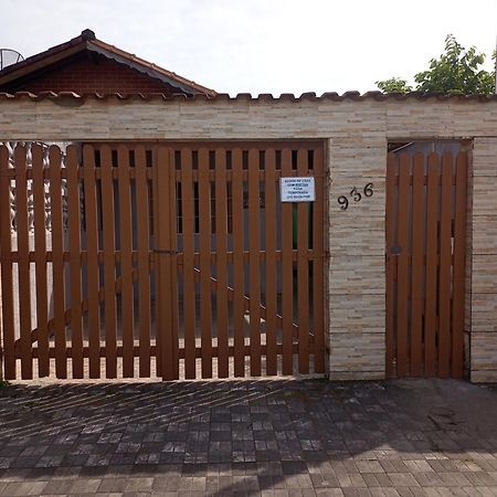 Willa Casa Com Piscina Em Mongaguá Zewnętrze zdjęcie